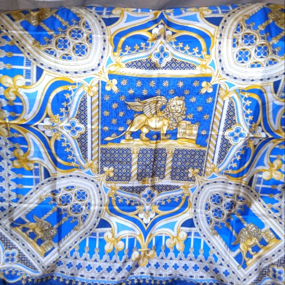 NEW IN BOX*RARE** MICHAELA FREY SILK SCARF  IN ORIGINAL BOX